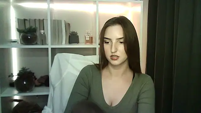 X Alisa online show from 09-29-25, 06:13