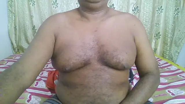 Snapshot of Beargryzzly chatting on 12-07-24, 05:48 Beargryzzly online show from 12-07-24, 05:48