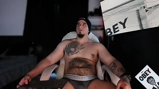 Snapshot of kingbear777 chatting on 02-10-25, 01:14 kingbear777 online show from 02-10-25, 01:14