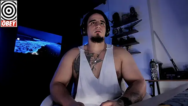 Snapshot of kingbear777 chatting on 09-27-25, 09:25 kingbear777 online show from 09-27-25, 09:25