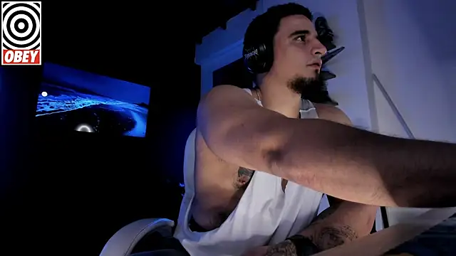 Snapshot of kingbear777 chatting on 10-03-25, 01:57 kingbear777 online show from 10-03-25, 01:57