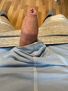 Snapshot of henes188 chatting on 02-06-25, 01:43 henes188 online show from 02-06-25, 01:43