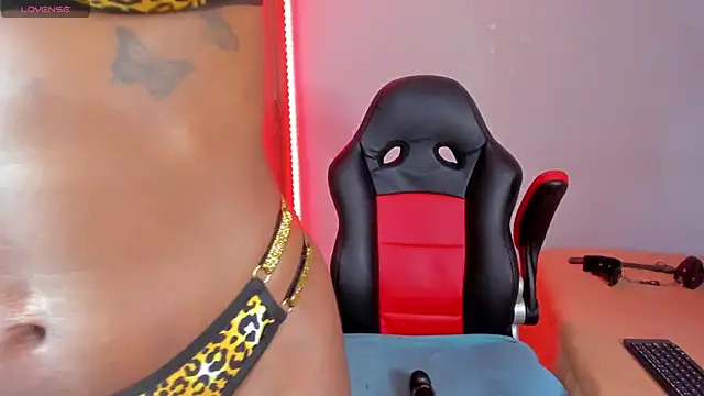 Snapshot of barbiee_ebony chatting on 04-28-26, 04:06 barbiee ebony online show from 04-28-26, 04:06