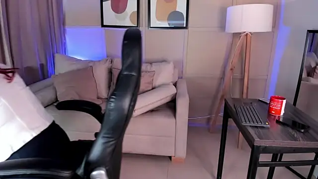 helenaduque  online show from 04-16-26, 11:55