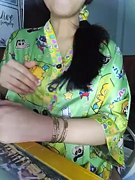 Snapshot of Suri_amabel chatting on 12-08-24, 12:41 Suri amabel online show from 12-08-24, 12:41