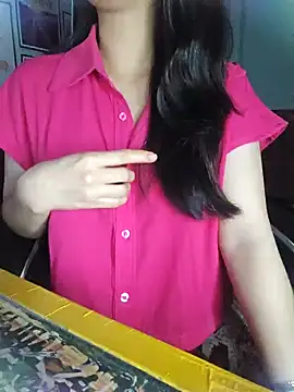 Snapshot of Suri_amabel chatting on 12-10-24, 12:27 Suri amabel online show from 12-10-24, 12:27