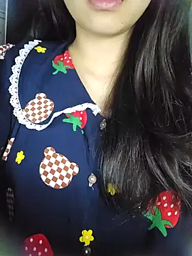 Snapshot of Suri_amabel chatting on 12-22-24, 12:27 Suri amabel online show from 12-22-24, 12:27