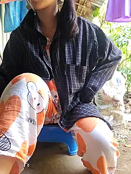 Snapshot of Suri_amabel chatting on 01-19-25, 04:44 Suri amabel online show from 01-19-25, 04:44
