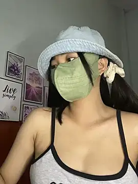 Snapshot of Suri_amabel chatting on 01-21-25, 04:54 Suri amabel online show from 01-21-25, 04:54