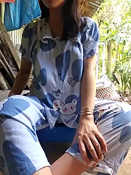 Snapshot of Suri_amabel chatting on 02-16-25, 04:31 Suri amabel online show from 02-16-25, 04:31