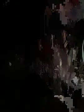 Snapshot of Suri_amabel chatting on 09-30-25, 04:23 Suri amabel online show from 09-30-25, 04:23