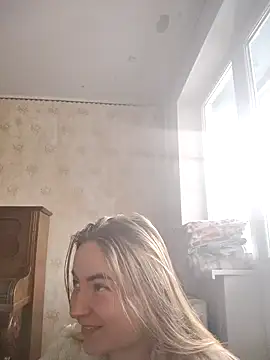 Snapshot of ElenaMaeer chatting on 02-05-26, 02:00 ElenaMaeer online show from 02-05-26, 02:00