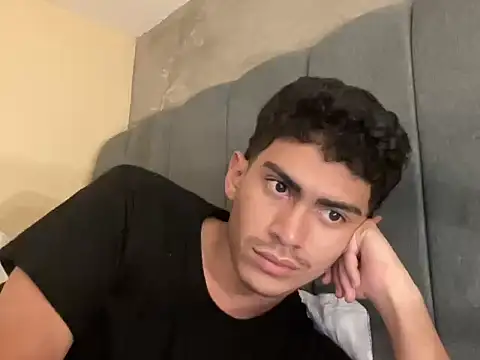 Snapshot of WildLogan chatting on 02-16-26, 09:00 WildLogan online show from 02-16-26, 09:00