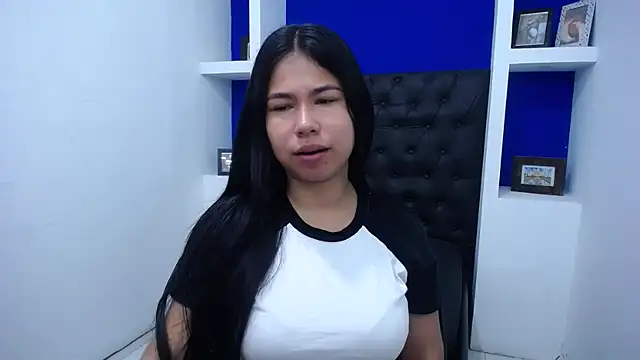 Letty Plugxo online show from 01-15-26, 01:48