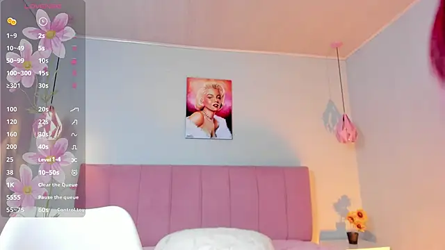 Snapshot of ScarletGV chatting on 01-10-25, 07:35 ScarletGV online show from 01-10-25, 07:35