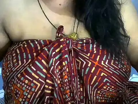 Snapshot of dramebaz_queen chatting on 06-16-26, 07:49 dramebaz queen online show from 06-16-26, 07:49
