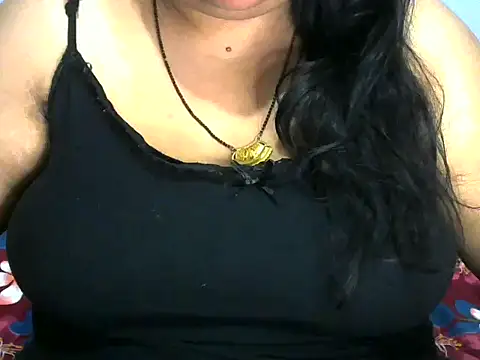 Snapshot of dramebaz_queen chatting on 06-26-26, 08:35 dramebaz queen online show from 06-26-26, 08:35