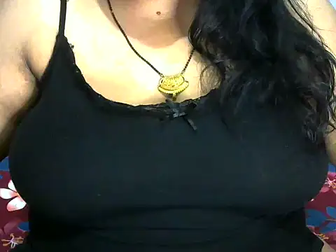 Snapshot of dramebaz_queen chatting on 06-27-26, 06:02 dramebaz queen online show from 06-27-26, 06:02