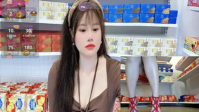Snapshot of _7Eleven_ chatting on 06-11-26, 02:15 7Eleven online show from 06-11-26, 02:15