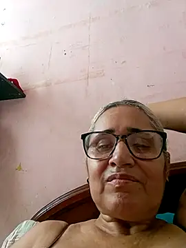  candi online show from 09-18-25, 05:37