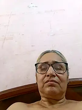  candi online show from 11-12-25, 01:55