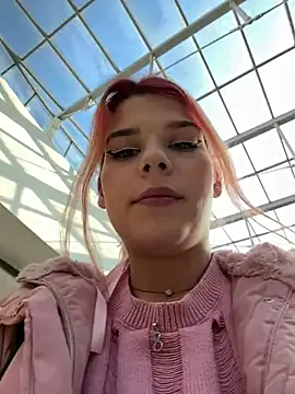 RiriRoseey online show from 01-18-25, 11:54