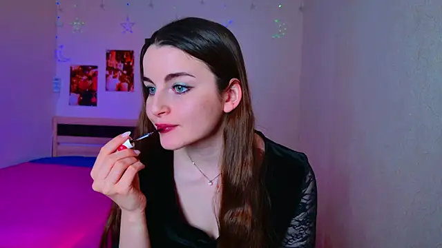 Miss Arwen online show from 12-10-24, 06:11