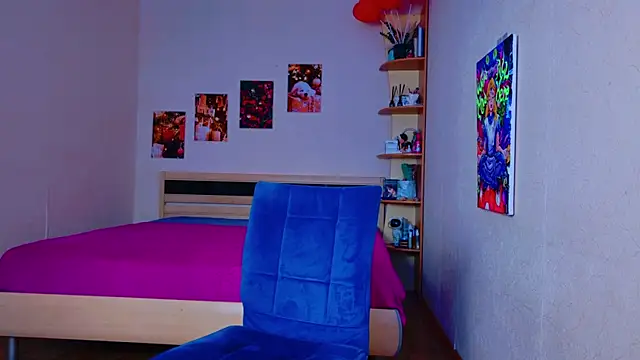 Miss Arwen online show from 02-24-25, 06:05