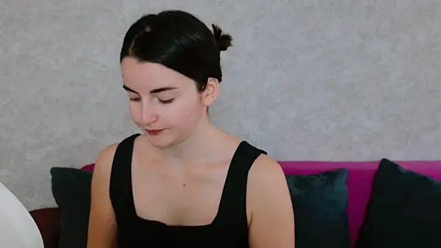 Miss Arwen online show from 11-06-25, 04:46