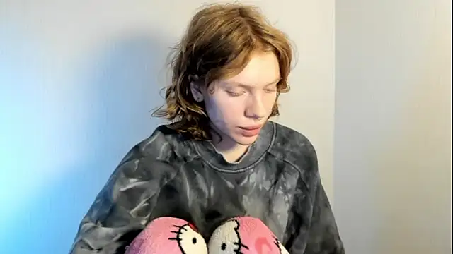 Snapshot of StellaDavis chatting on 10-17-25, 09:34 StellaDavis online show from 10-17-25, 09:34