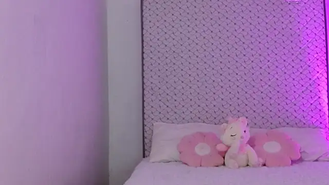 hantonella  online show from 04-13-26, 01:27