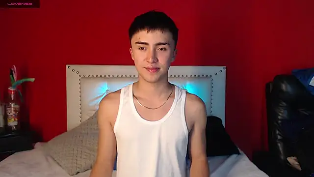 Snapshot of santi-fabulous chatting on 12-30-24, 01:37 santi-fabulous online show from 12-30-24, 01:37