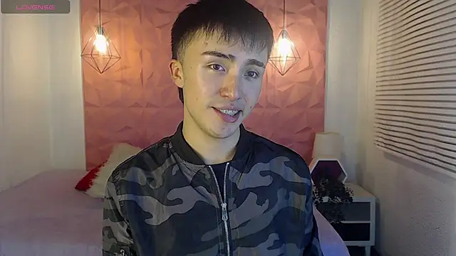 Snapshot of santi-fabulous chatting on 03-06-25, 03:13 santi-fabulous online show from 03-06-25, 03:13