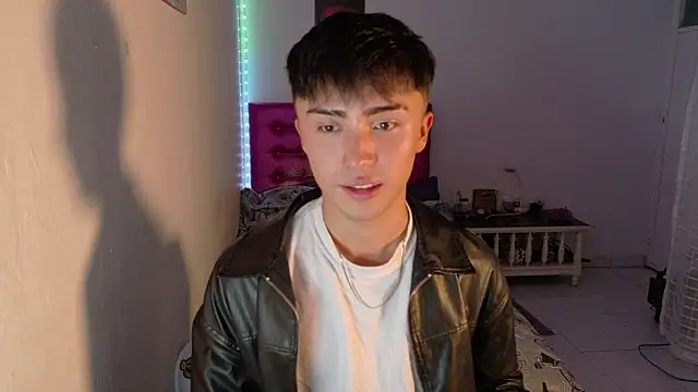 Snapshot of santi-fabulous chatting on 12-19-25, 11:01 santi-fabulous online show from 12-19-25, 11:01