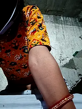 Snapshot of Anushka_Ji chatting on 03-08-25, 04:39 Anushka Ji online show from 03-08-25, 04:39