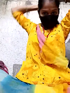 Snapshot of Anushka_Ji chatting on 09-12-25, 03:39 Anushka Ji online show from 09-12-25, 03:39