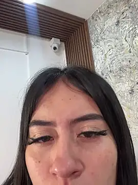 Snapshot of im_giselle_ chatting on 03-15-25, 03:16 im giselle online show from 03-15-25, 03:16