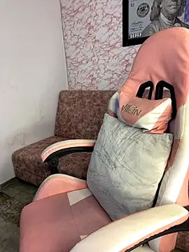 Tamara Lubezkii online show from 09-17-25, 05:47