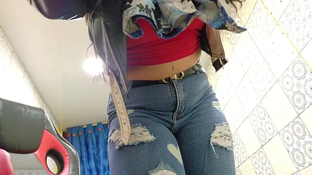 Lina23  online show from 10-16-25, 01:45