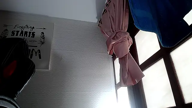 Lina23  online show from 04-16-26, 01:45