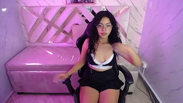 victoria castillo b online show from 03-15-25, 05:41