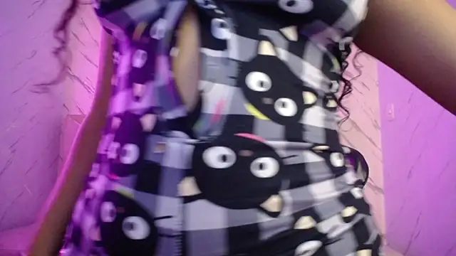 victoria castillo b online show from 03-19-25, 08:55