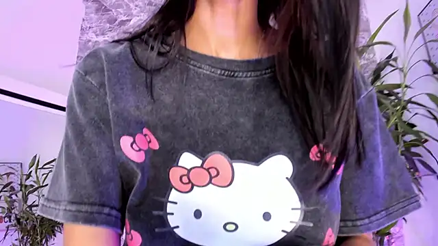 Snapshot of bonnie-love chatting on 11-18-25, 10:14 bonnie-love online show from 11-18-25, 10:14