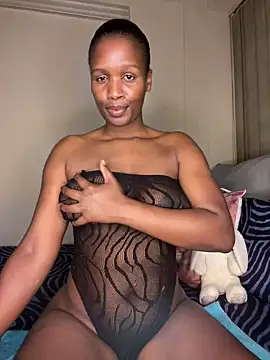 Snapshot of Kinkyy_ chatting on 02-13-25, 02:45 Kinkyy online show from 02-13-25, 02:45