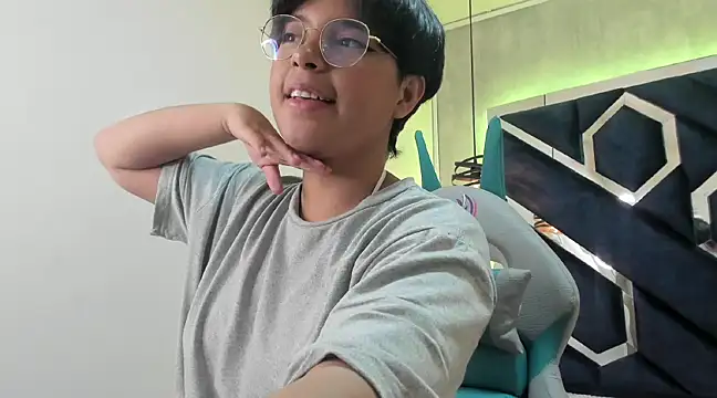 Emmapark  online show from 02-04-25, 06:38