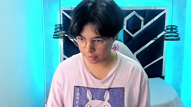 Emmapark  online show from 02-23-25, 02:04