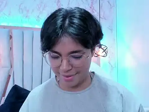 Emmapark  online show from 02-24-25, 09:41