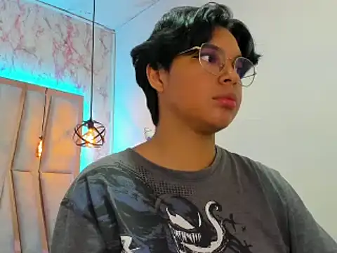 Emmapark  online show from 02-27-25, 06:42