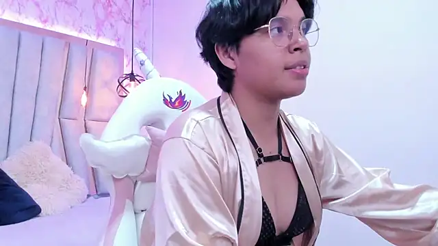 Emmapark  online show from 03-11-25, 10:53