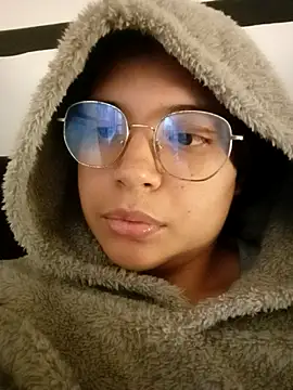 Emmapark  online show from 12-21-25, 11:39